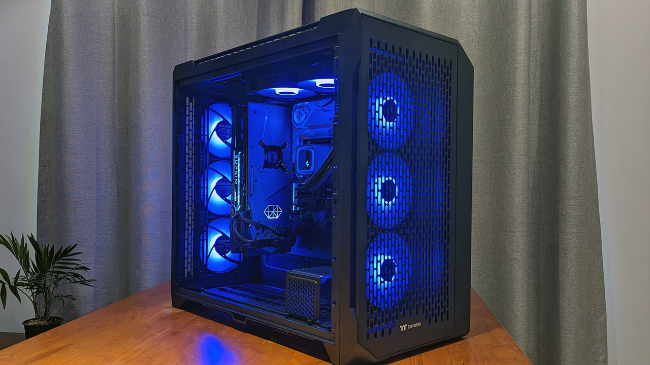 Thermaltake CTE C750 with extra ARGB fans