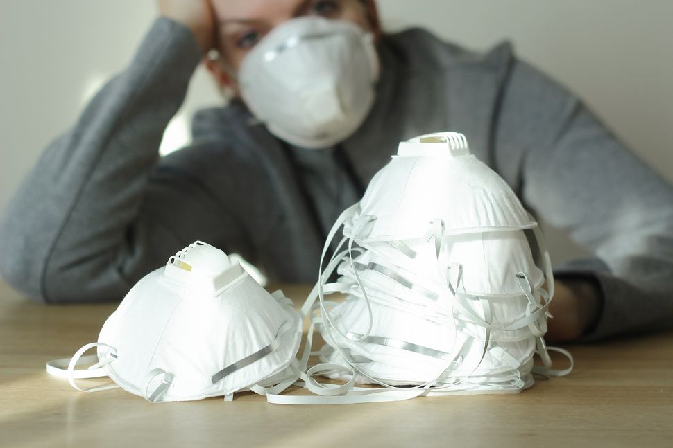 US hospitals running out of respirator masks crucial for coronavirus protection