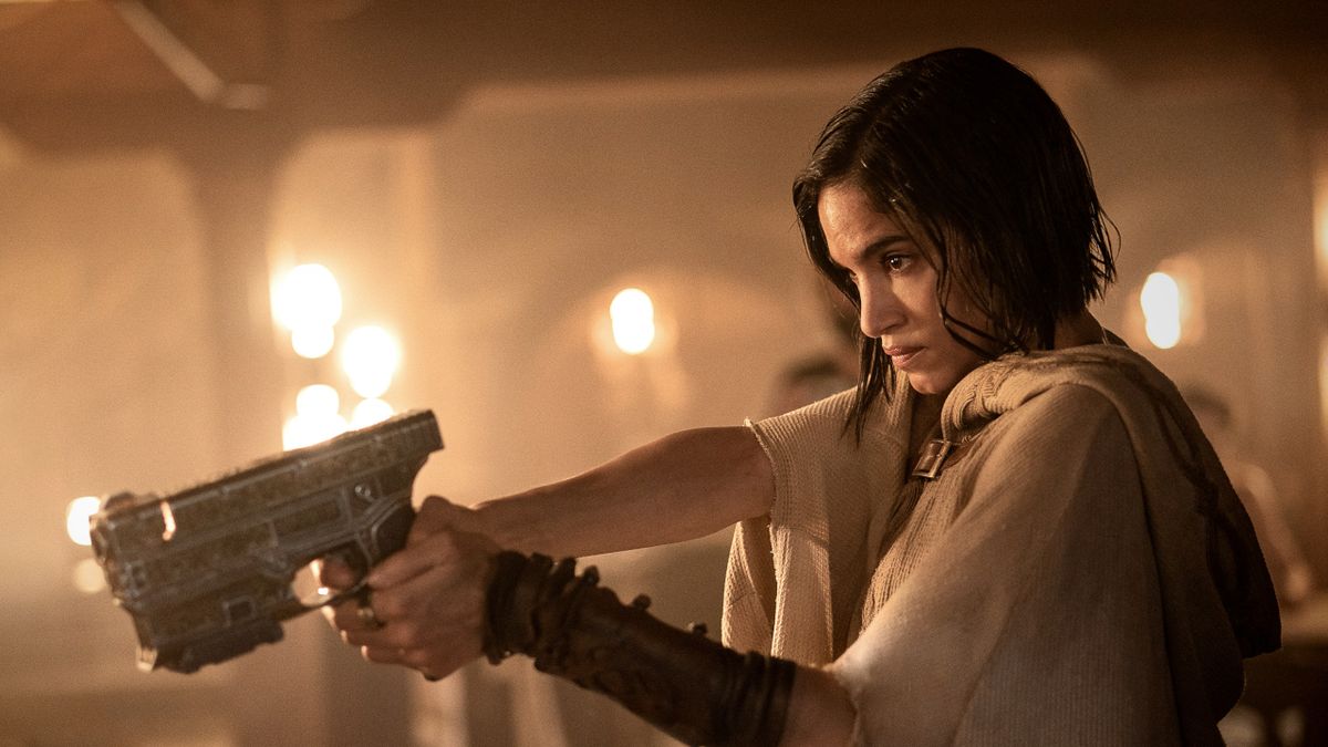 Zack Snyder Reacts To Rebel Moon's Poor Reviews - Vimarsana News