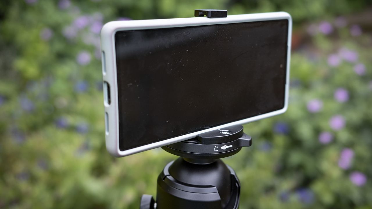 Heipi 3-in-1 travel tripod outdoors