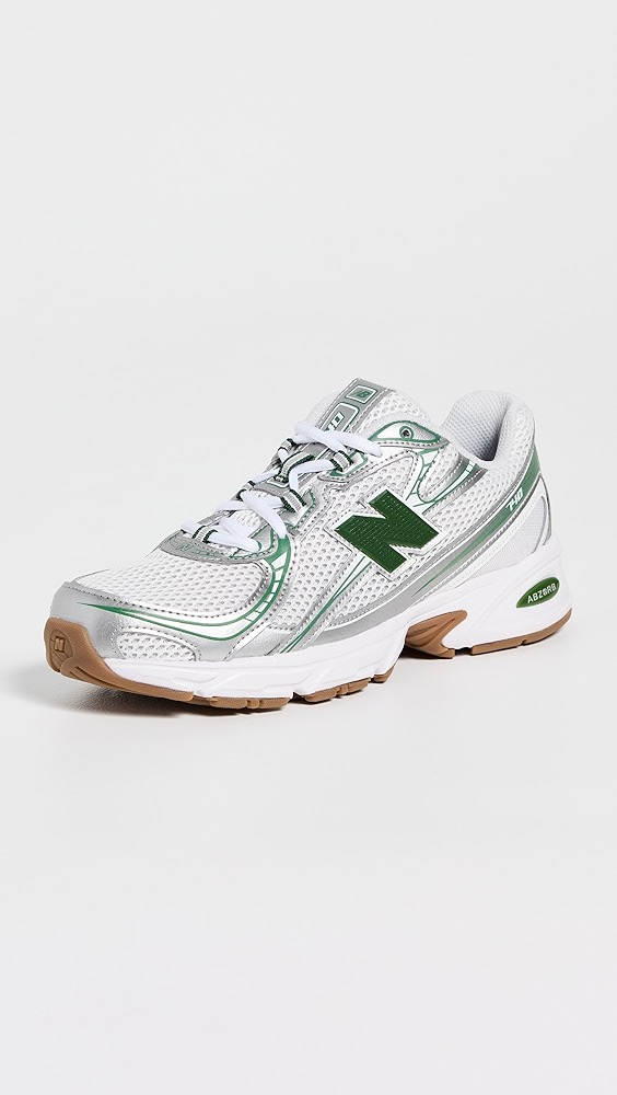 New Balance 740 Sneakers