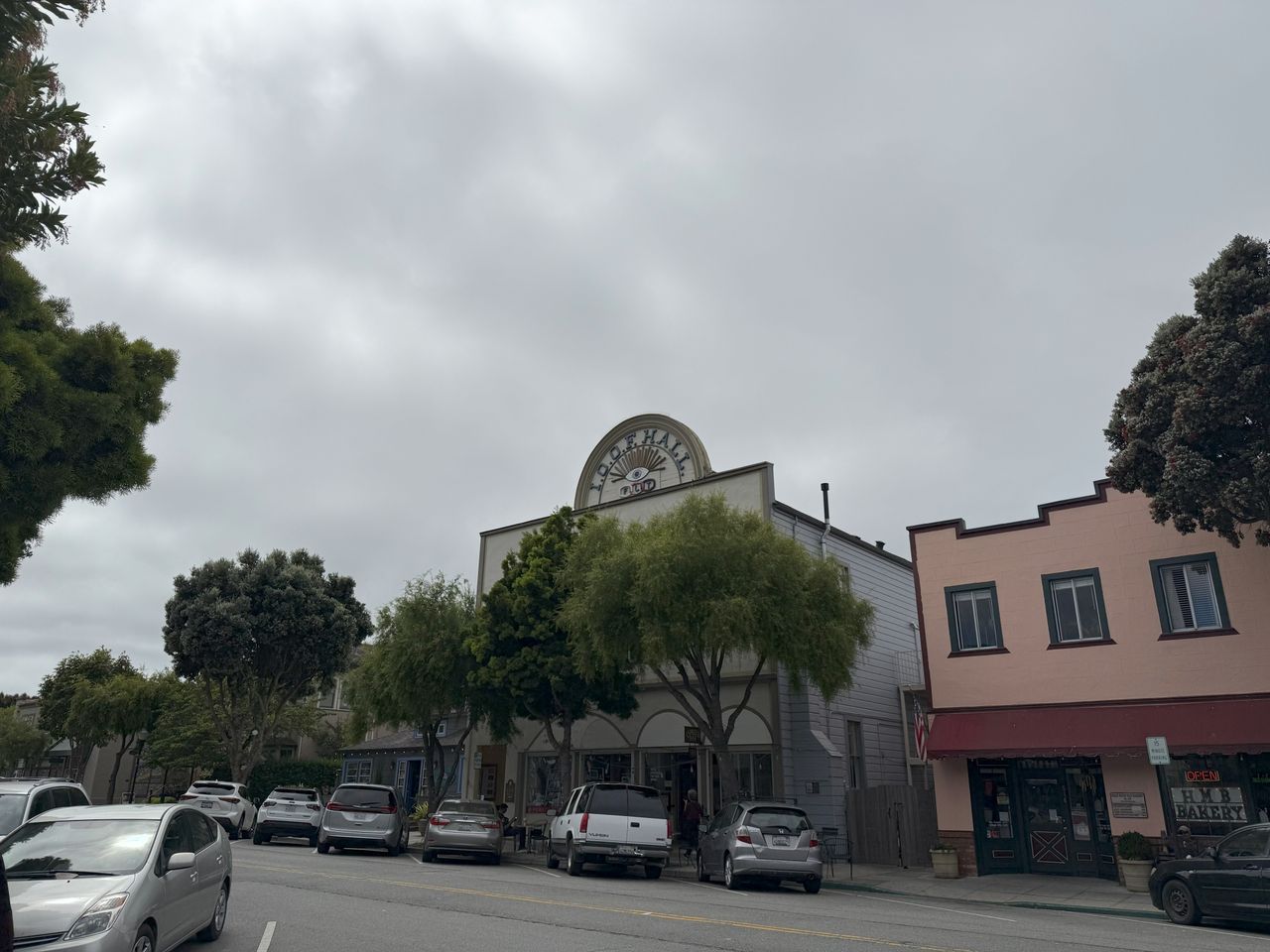 Apple iPhone 16 Pro Max dynamic range sample.