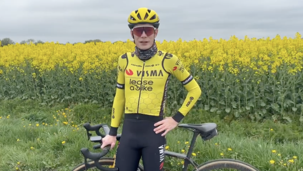 Jonas Vingegaard in a yellow Visma jersey