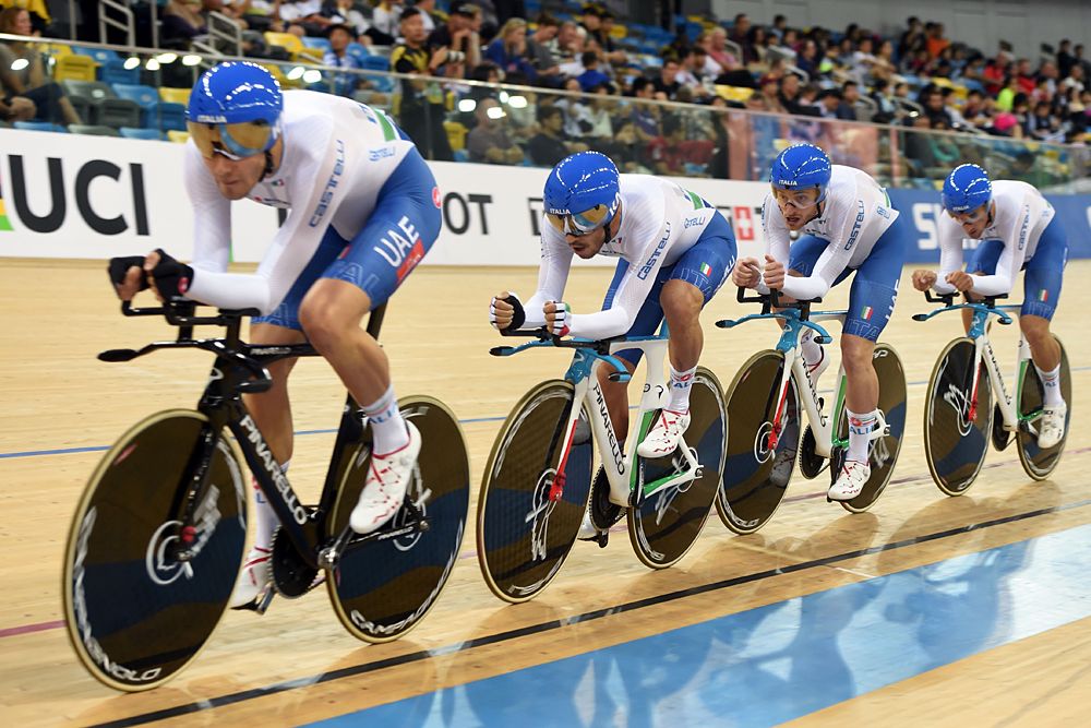 Italy in the men's team pursuit