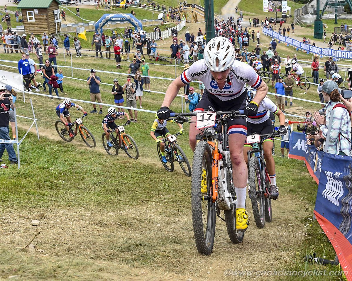Annie Last (GBr) KMC-Ekoi-Orbea took the lead on lap 3