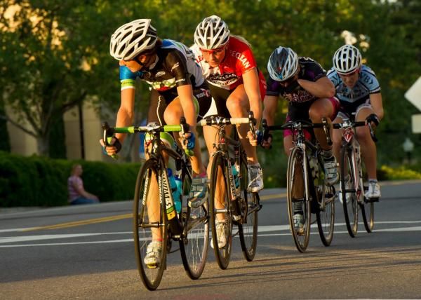 Sarah Fader leads a break containing Laura Van Gilder &amp; Erica Allar
