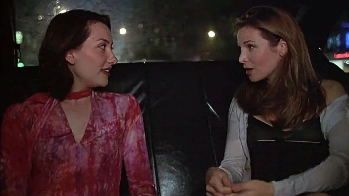 Jennifer Westfeldt and Heather Juergensen in Kissing Jessica Stein