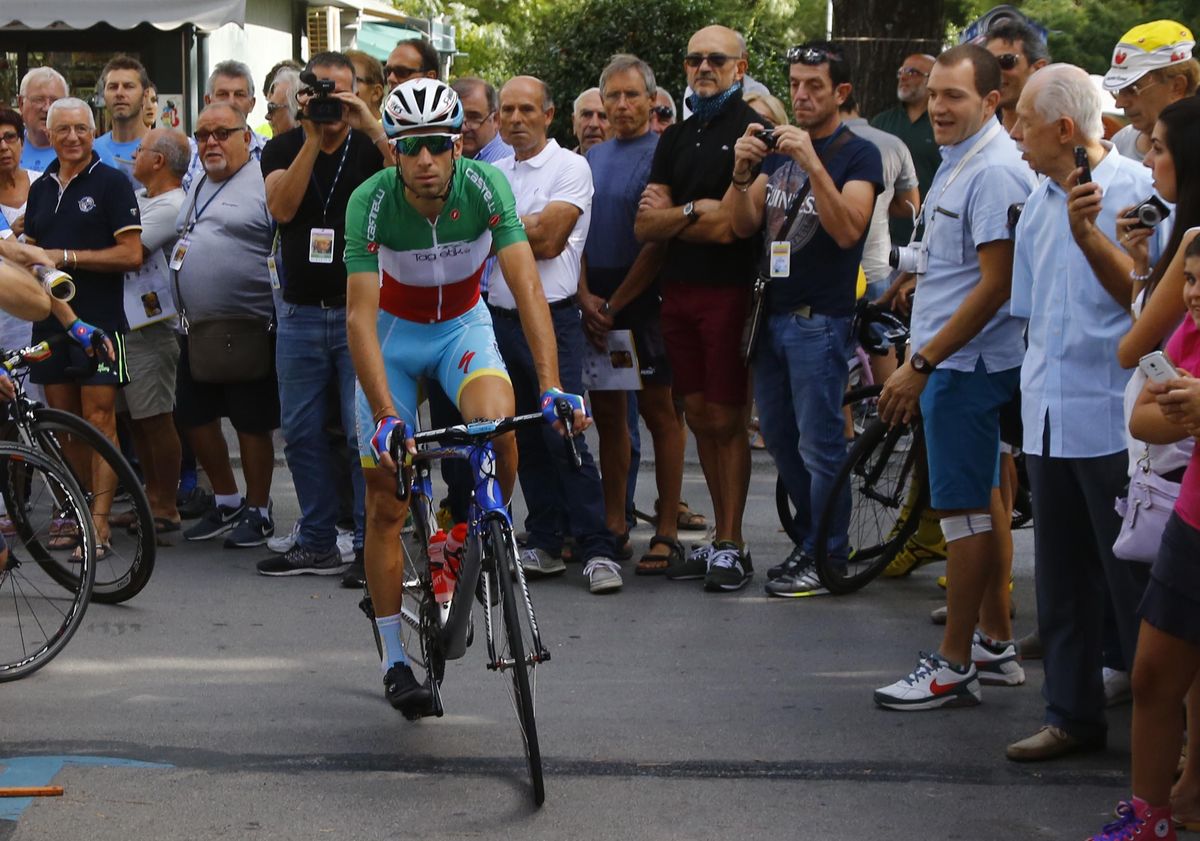 Vincenzo Nibali at the start