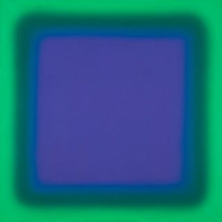 A Wojciech Fangor painting. A blue blurred square on a green background.