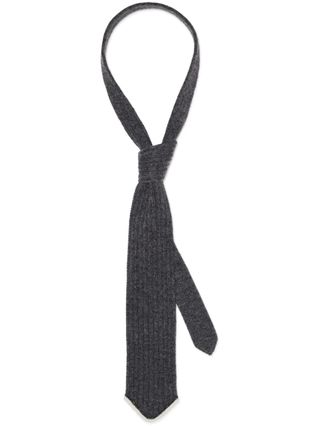 Rib Knit Tie With Monili