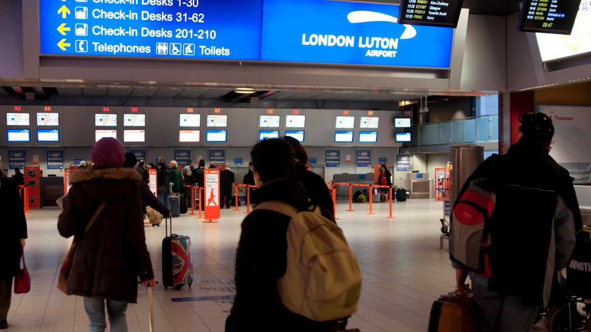 Signagelive enhances the passenger experience at London Luton Airport