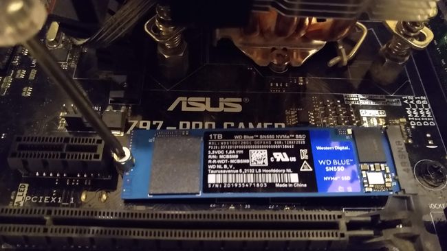 Как подключить ssd m2 к ноутбуку How to install an M.2 (NVMe/SATA) SSD on your PC TechRadar