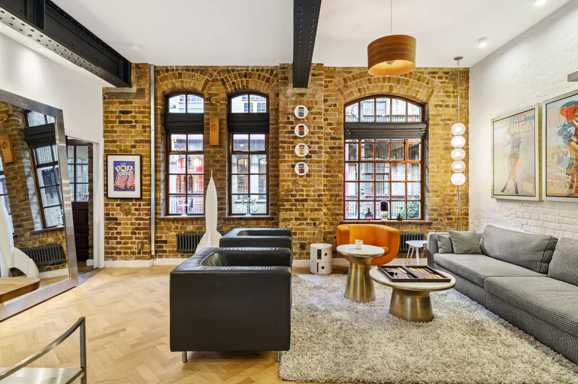 Mandeville Courtyard, London SW11