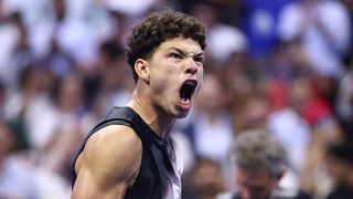 Ben Shelton shouts in ecstasy at reaching the US Open 2026 men's final.