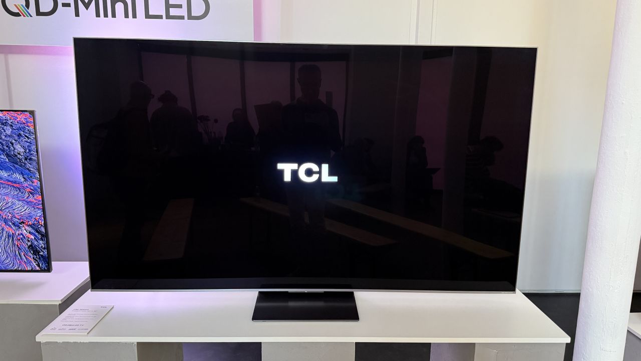 TCL C8K with the TCL logo, showing blooming