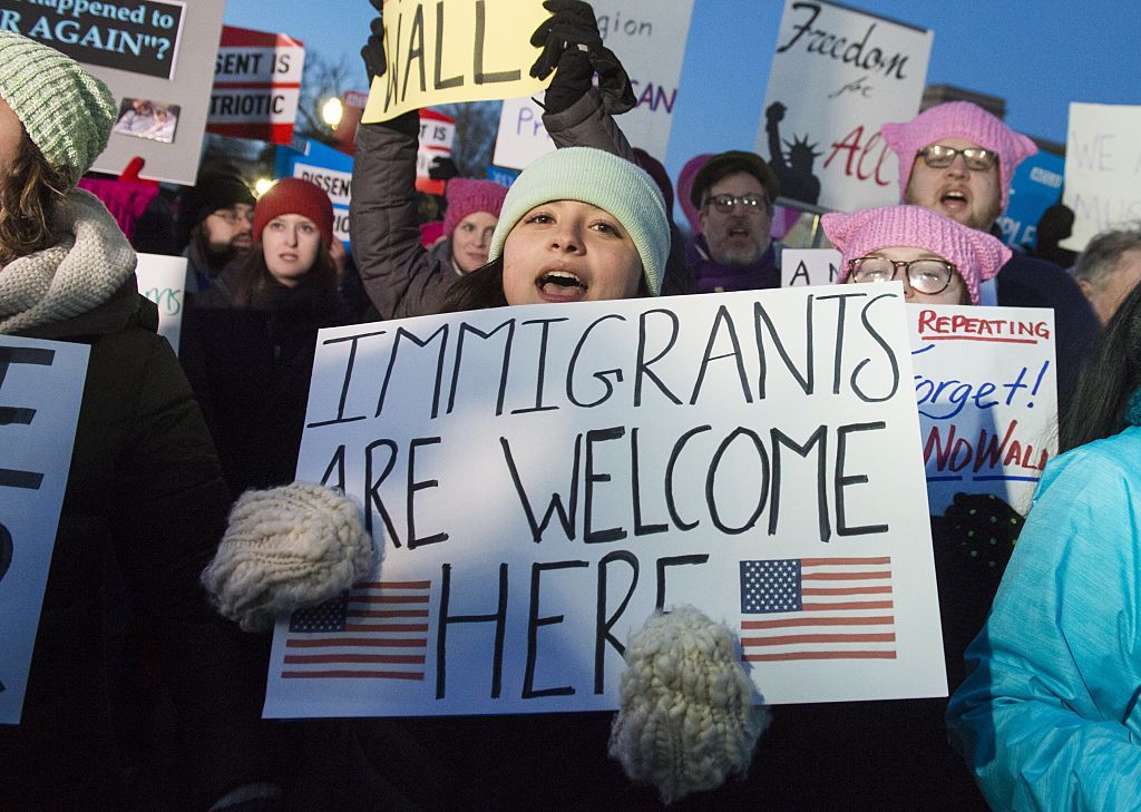 Americans protest President Trump&amp;#039;s immigration order