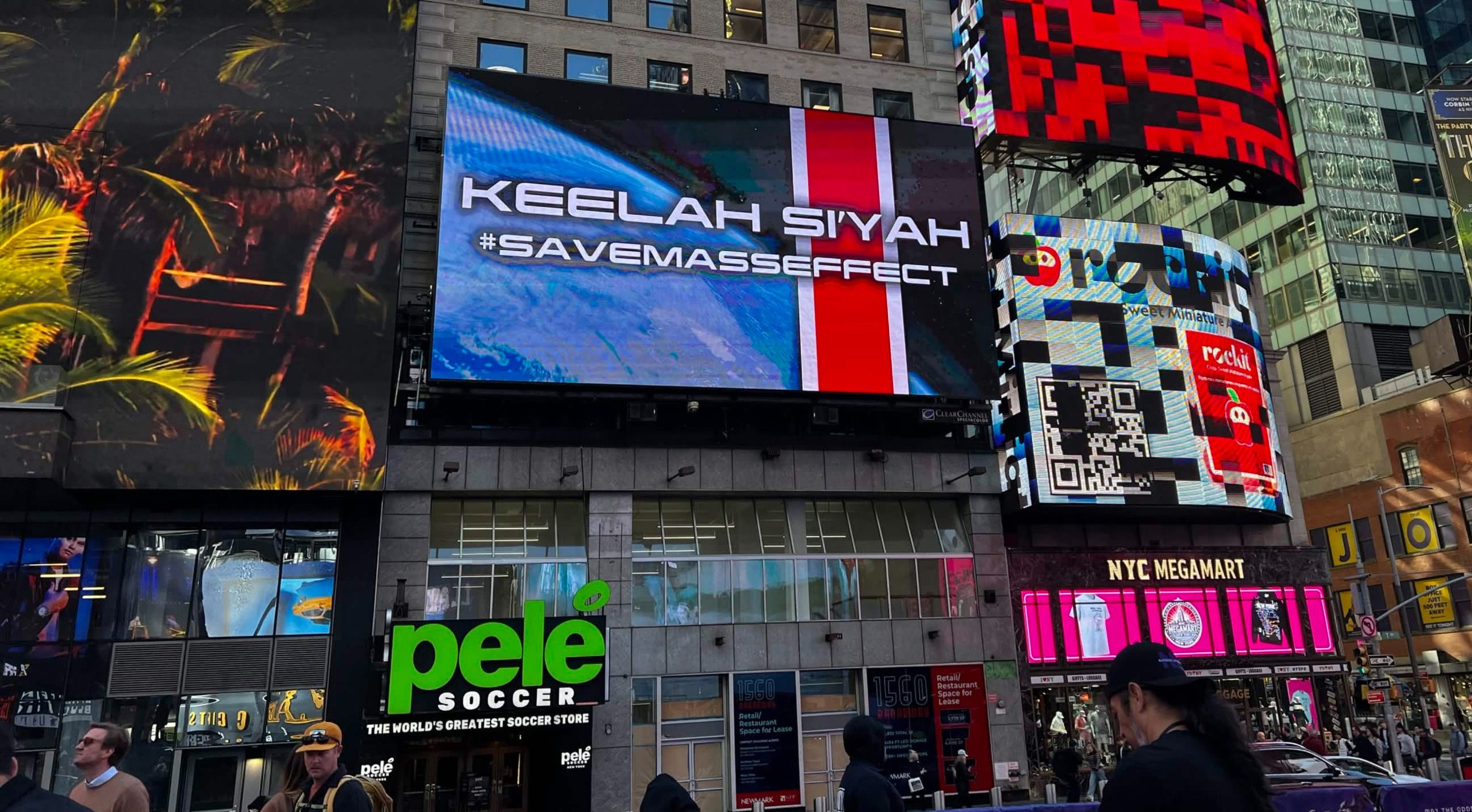 Mass Effect fans put Save Mass Effect billboard in Times Square