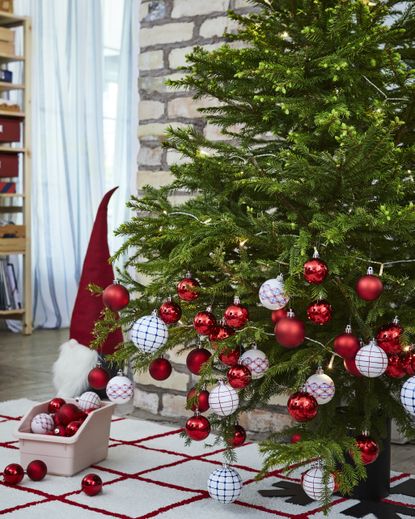 How To Get A Real Fir Ikea Christmas Tree For Just £9!* | Real Homes