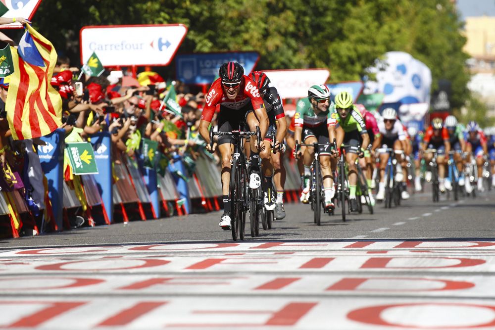 Jelle Wallays holds off the sprinters as he heads to the line