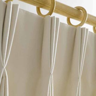 white pinch pleat curtain