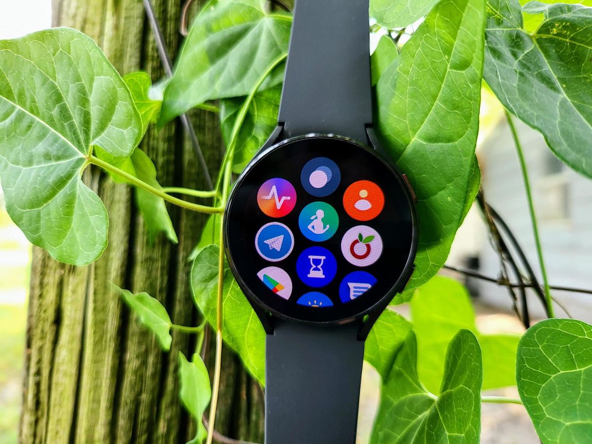 How to use a Samsung Galaxy Watch 4 as a walkie talkie Android