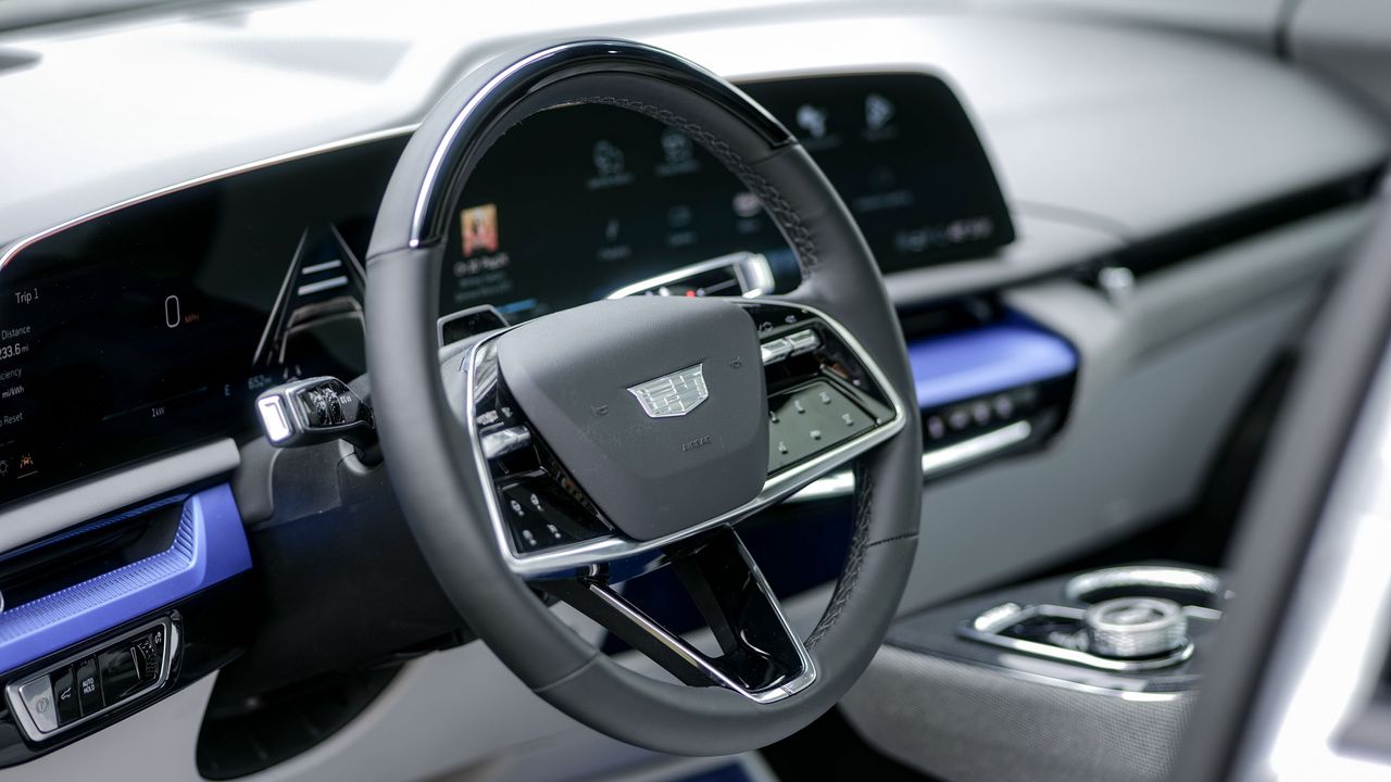 2025 Cadillac Optiq Sport 2 test drive.