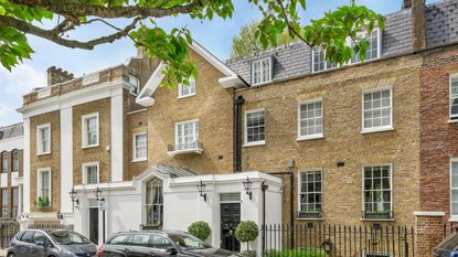 winston churchill&#039;s former home in Kensington