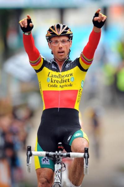 Belgian champion Sven Nys (Landbouwkrediet) celebrates his victory.