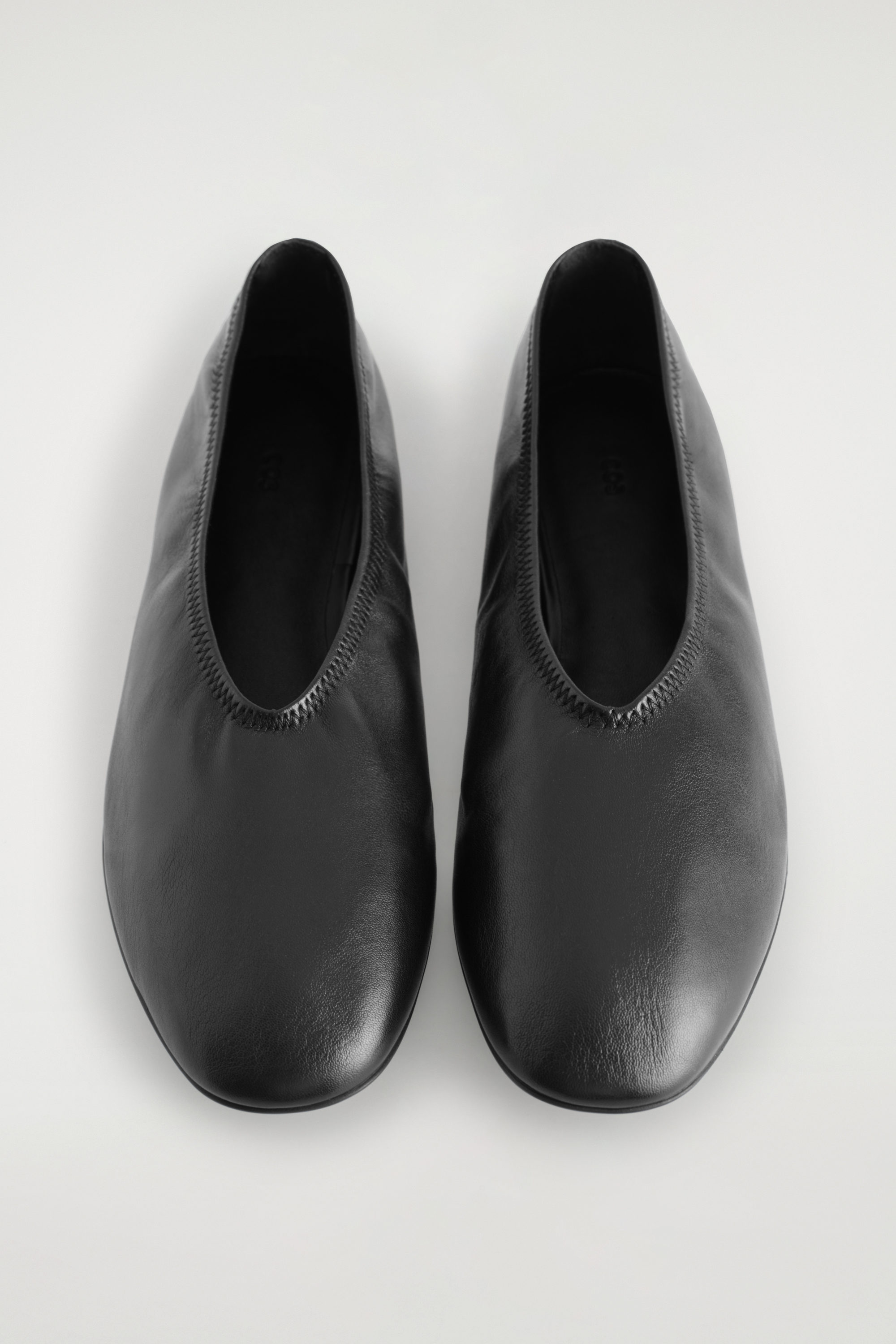 Minimal Leather Ballet Flats