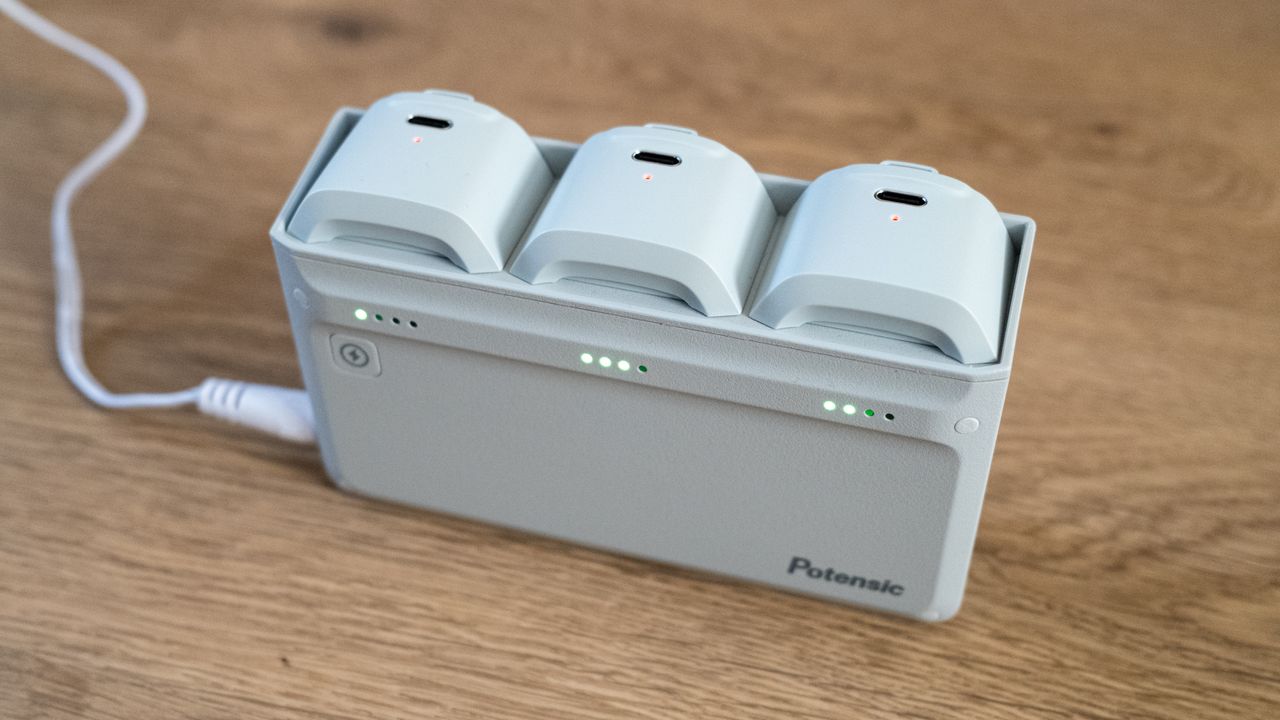 Potensic Atom 2 fast-charging battery hub