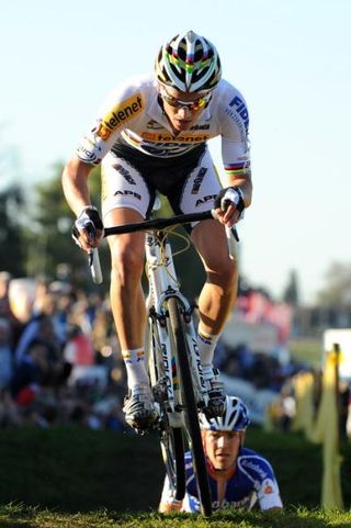 Zdenek Stybar (Telenet-Fidea) rode away on the final lap to win.