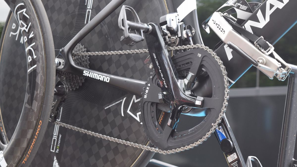 Chris Froome's assymetric 58/46T chainring