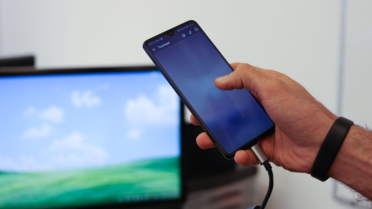 The screen can be used as a trackpad