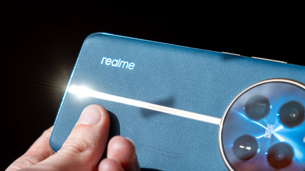 realme 12 pro+