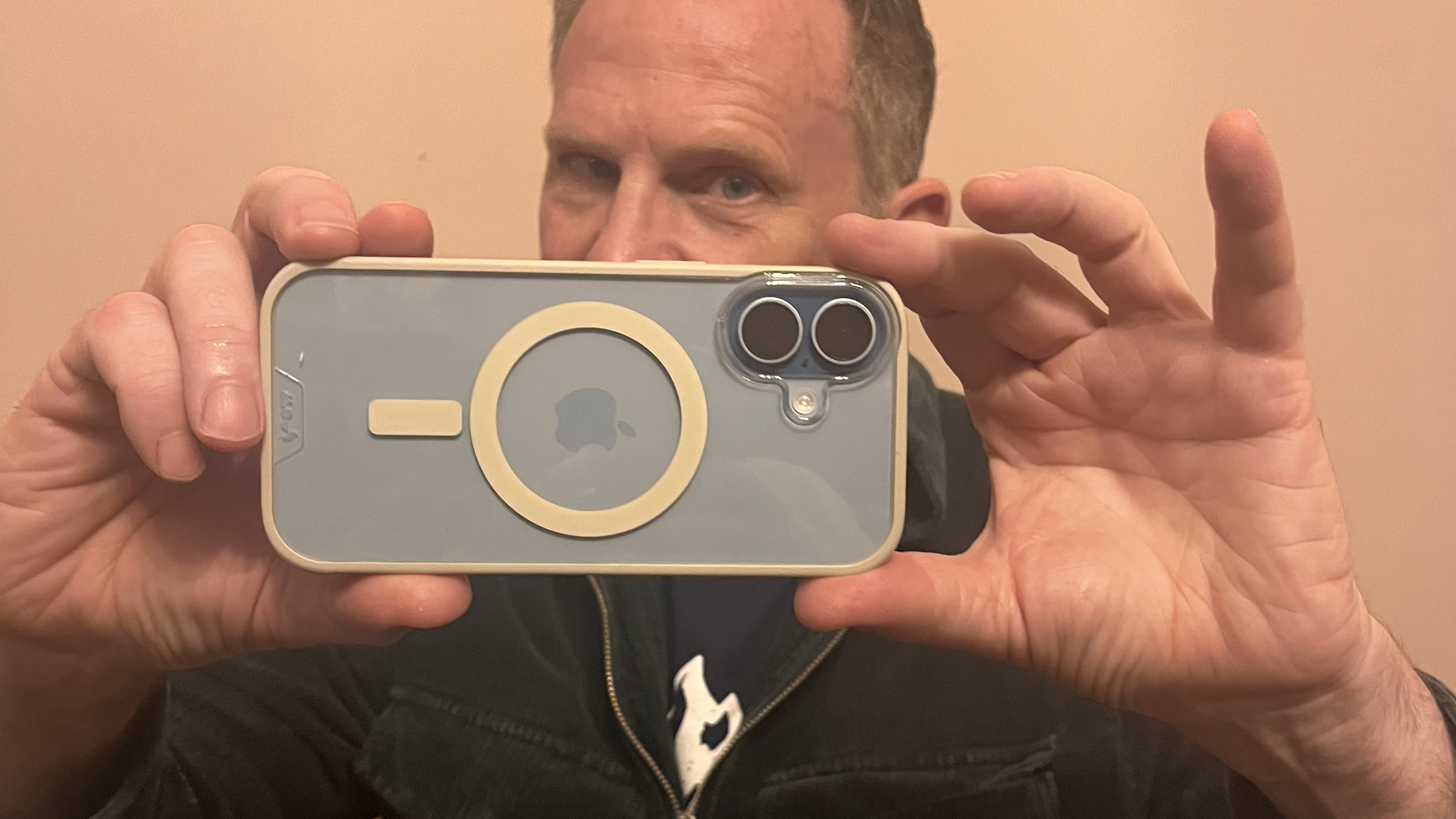 Mous Protective Clear Case for iPhone 17 in Stone colorway