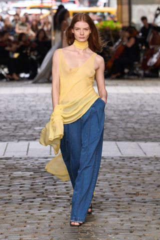 a runway image of Prabal Gurung spring/summer 2025