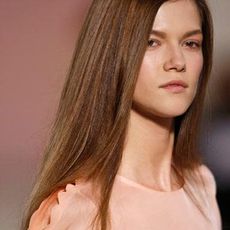 straight hair model runway