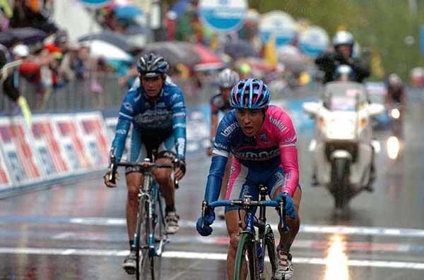 Damiano Cunego (Lampre) rolls into the finish in ninth place
