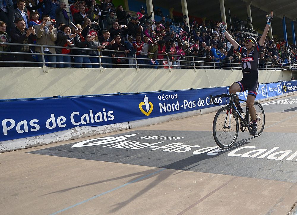 Degenkolb takes the win at Pars-Roubaix
