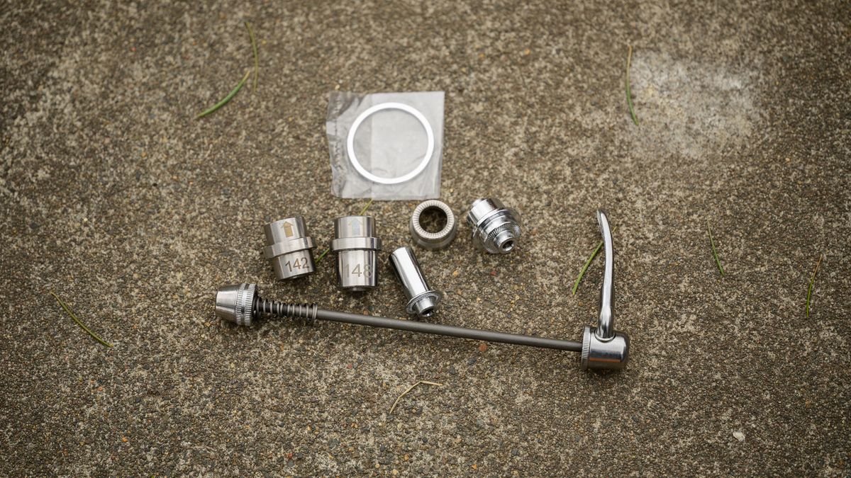 Wahoo Kickr Core Zwift One axle adapters