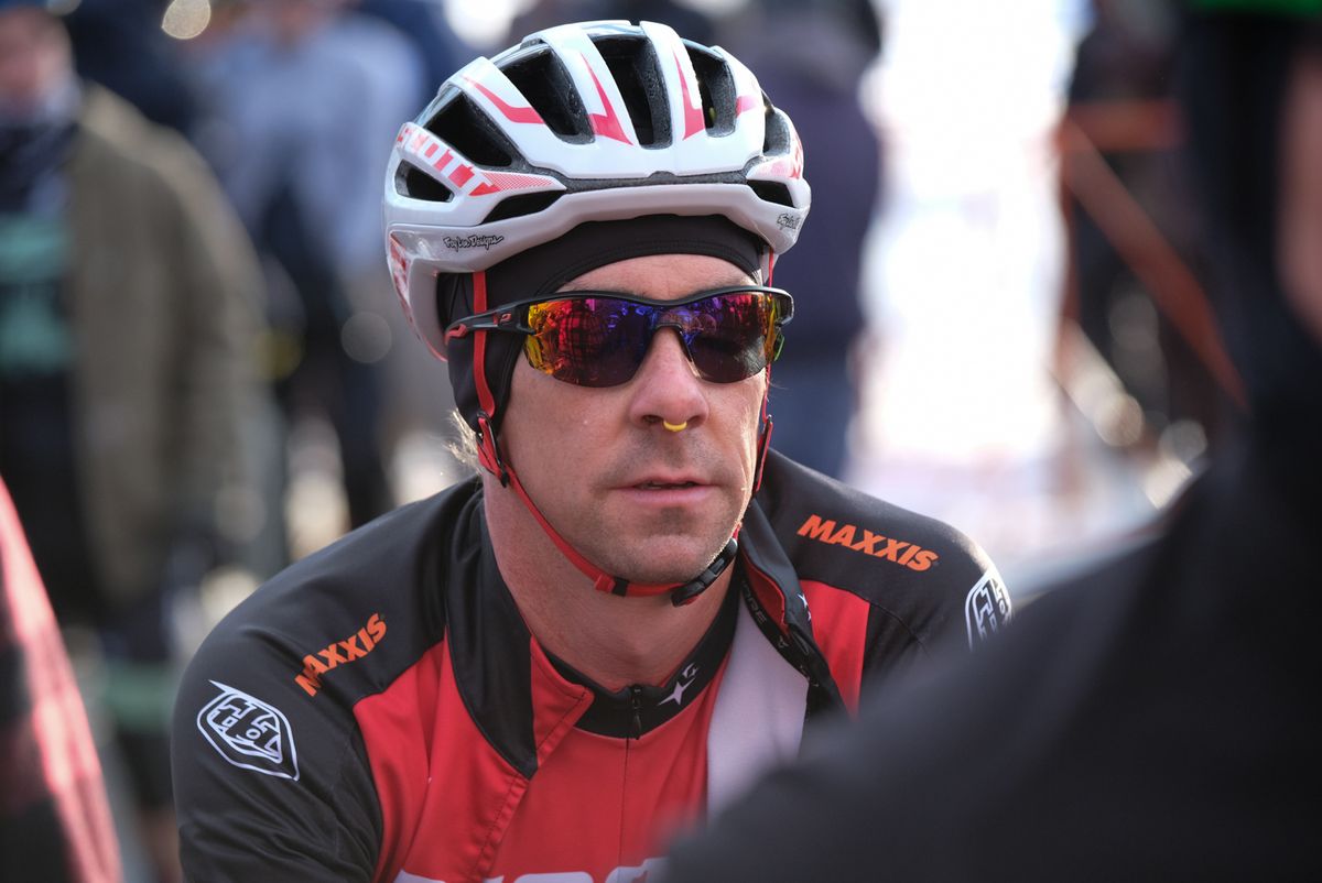 Todd Wells (Scott-TLD) was starting on the third row