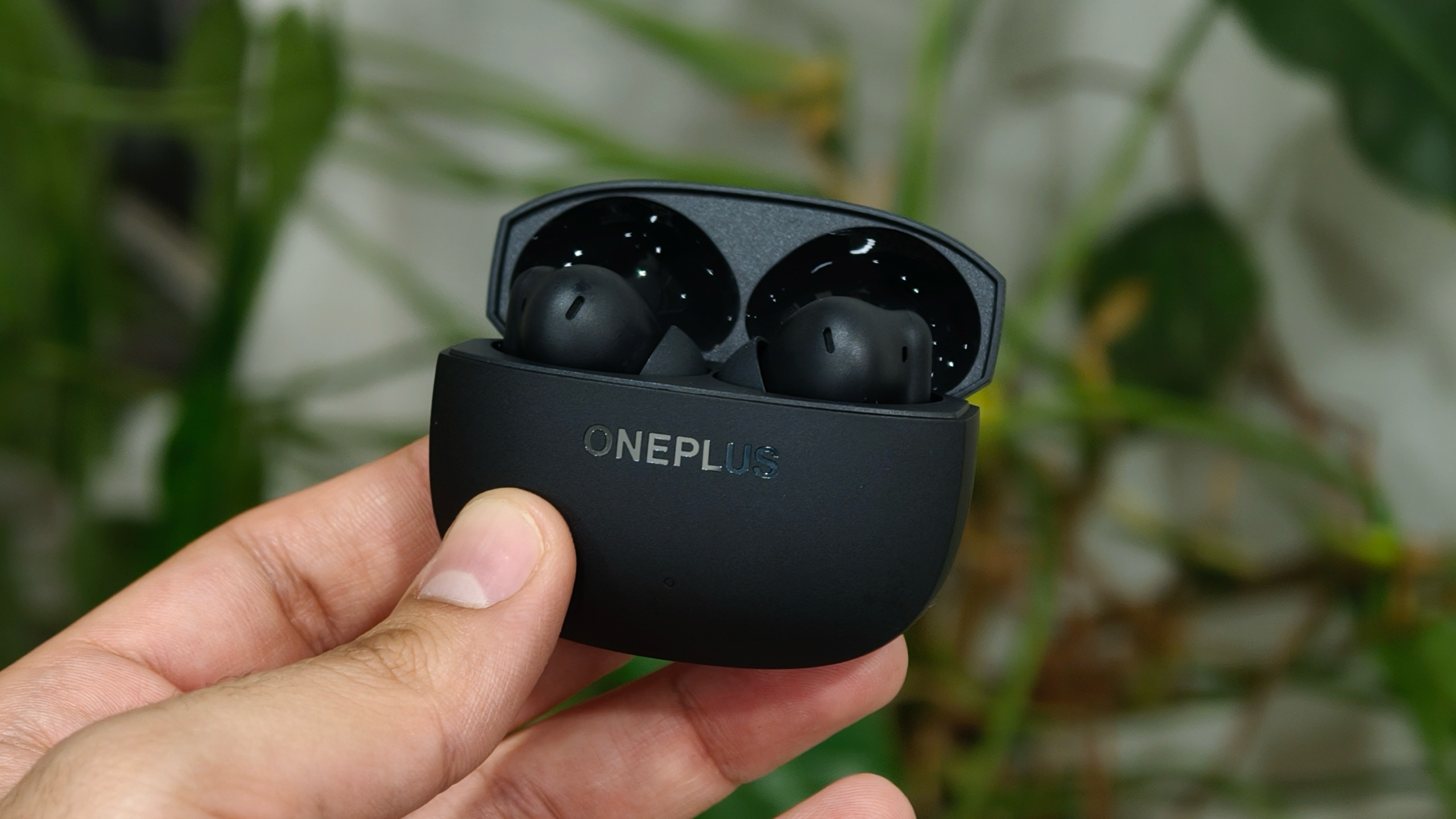 Hands on with the OnePlus Nord Buds 4 Pro