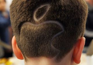 Fan Allen Paltrow -- 2006 Memory of Jobs' Comments About His Apple Logo Haircut