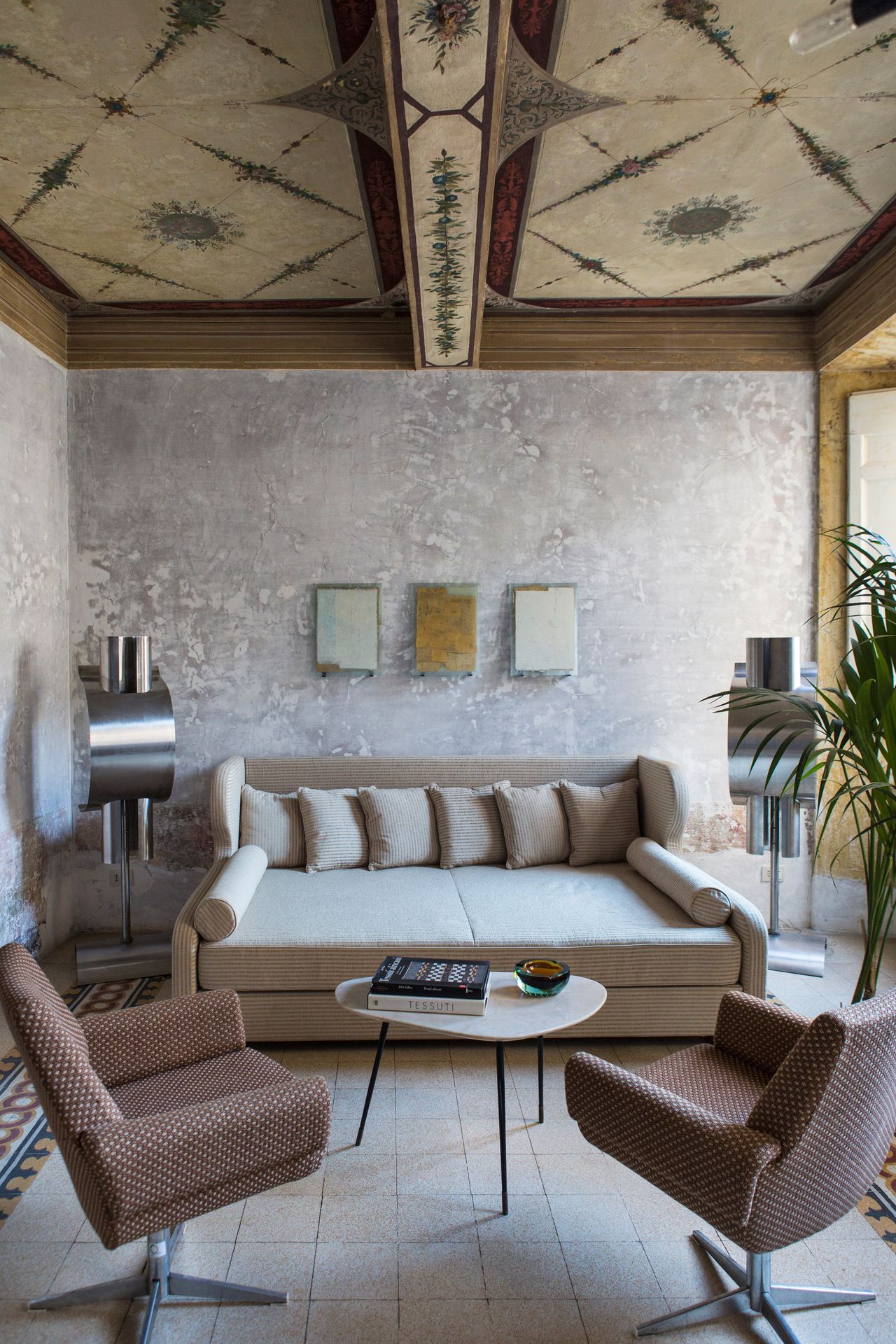 A rough-wall palazzo is revamped with modernist Italian furniture.