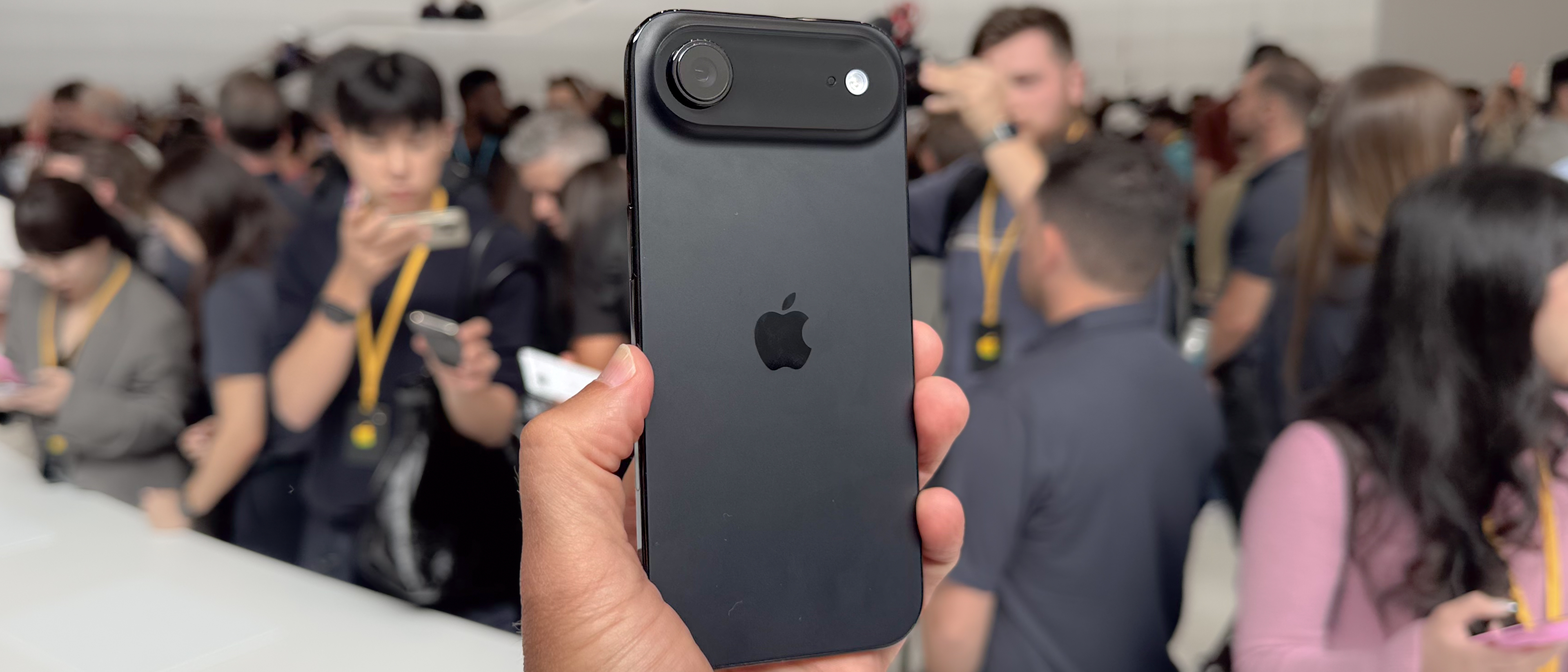 iPhone 17 Air hands-on