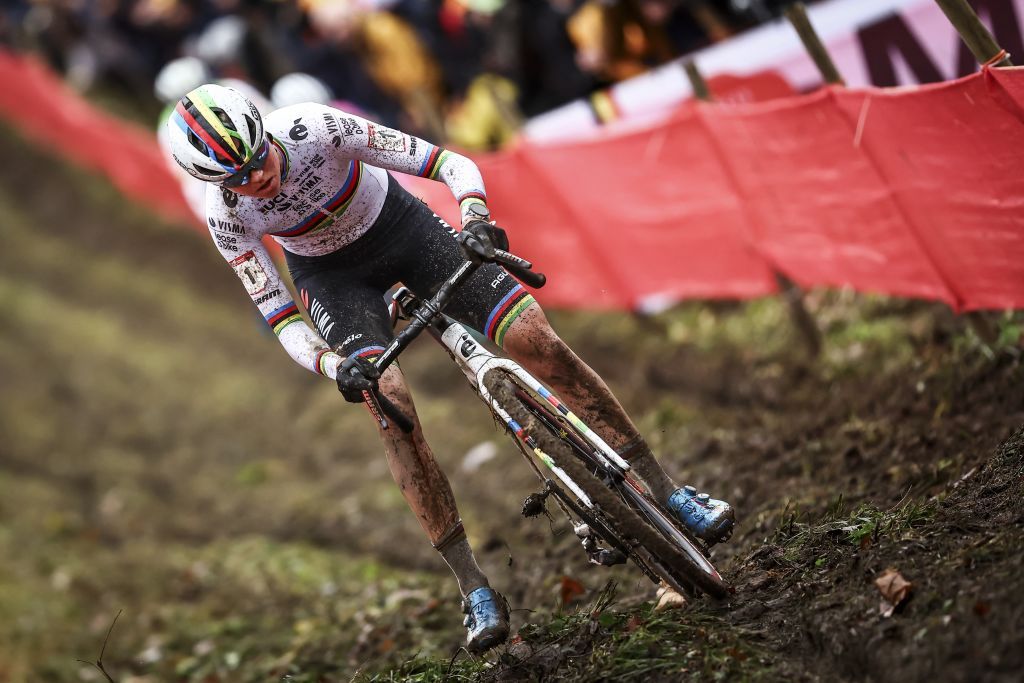 Dutch Fem Van Empel pictured in action during the women&#039;s elite race at the World Cup cyclocross cycling event in Namur, Belgium, stage 4 (out of 12) of the UCI World Cup cyclocross competition, Sunday 15 December 2024. BELGA PHOTO DAVID PINTENS (Photo by DAVID PINTENS / BELGA MAG / Belga via AFP)