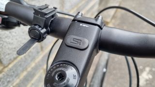A close up of the Cannondale stem with SP-Connect compatible Intellimount