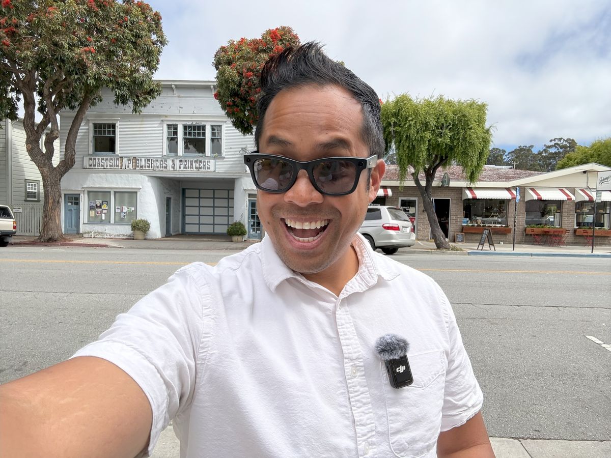 Apple iPhone 16 Pro Max selfie sample.