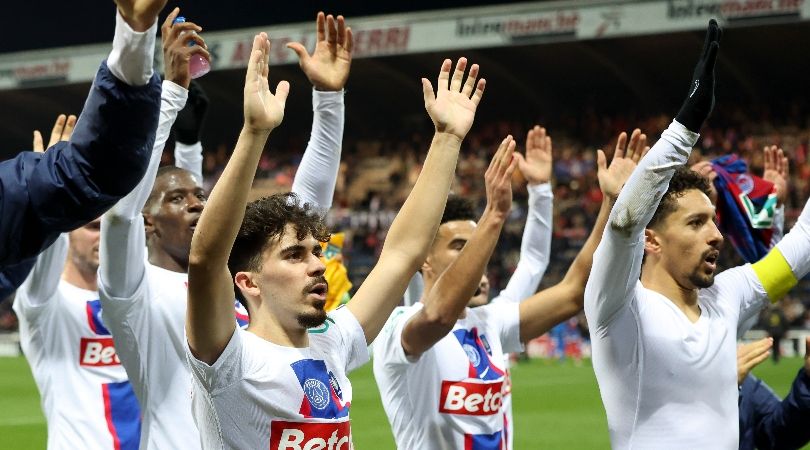 Chateauroux players thanks their fans after a Coupe de France match against Paris Saint-Germain in January 2023.