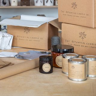 Cardboard boxes to pack scented candles